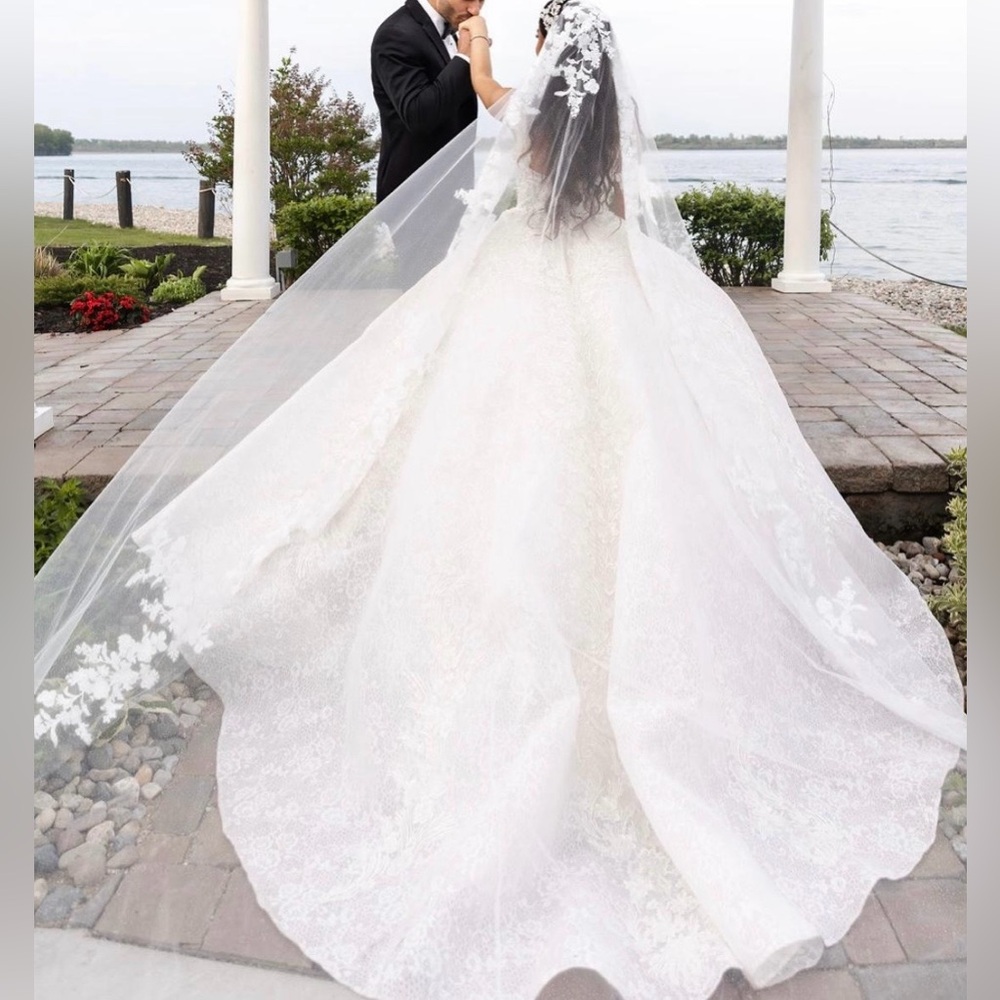 Exquisite White Bridal Gown with Lace Details
